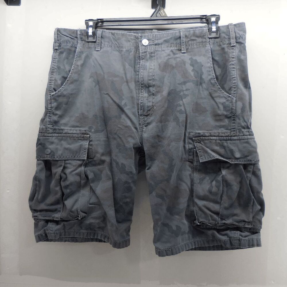 Levi's Camo Cargo Shorts Mens 38 Gray Pockets Relaxed 11" Inseam